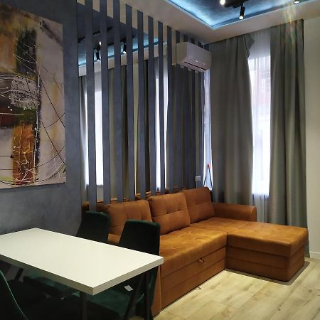 Апартамент З Дизайнерським Ремонтом Lviv Ngoại thất bức ảnh