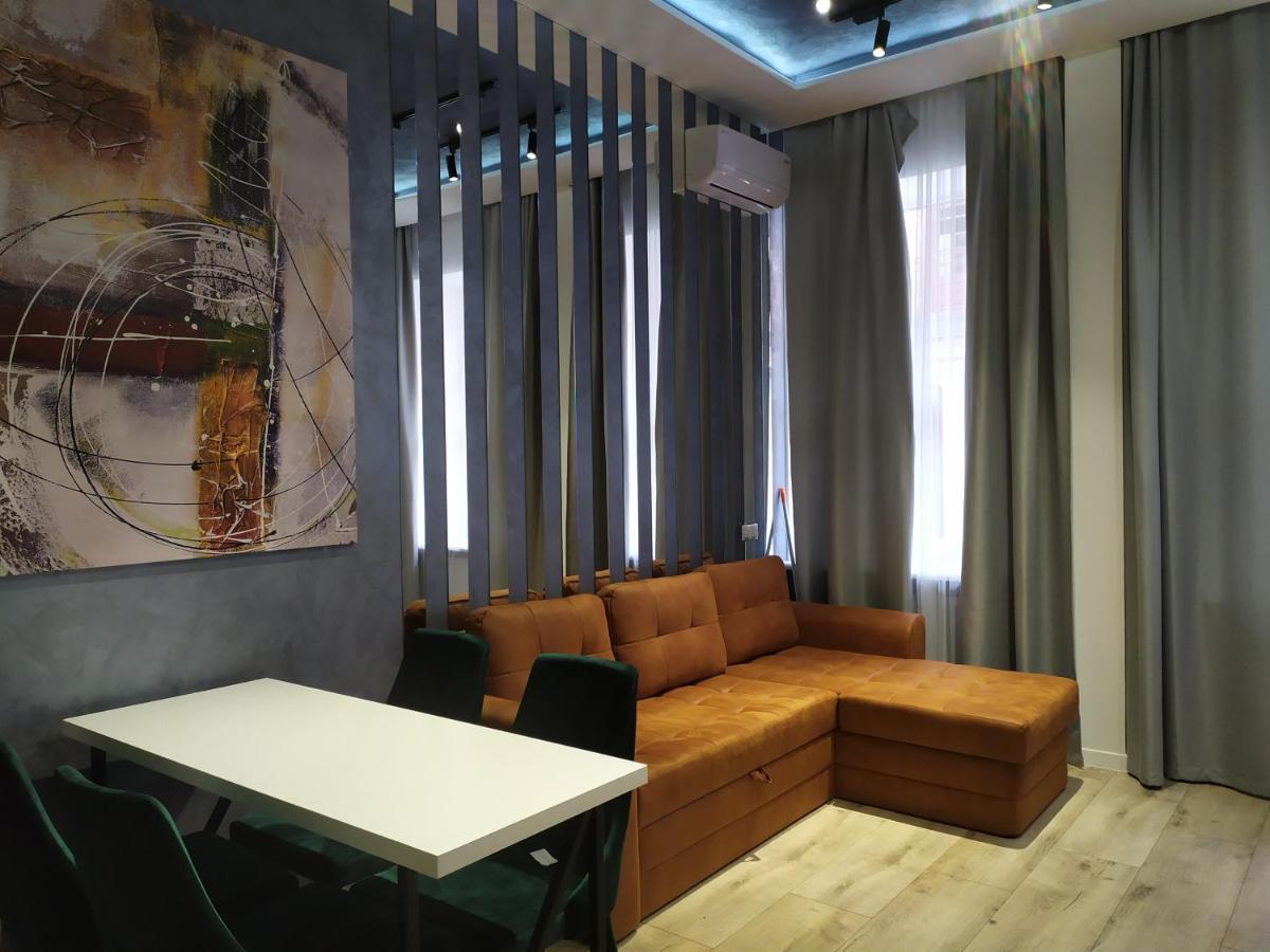 Апартамент З Дизайнерським Ремонтом Lviv Ngoại thất bức ảnh
