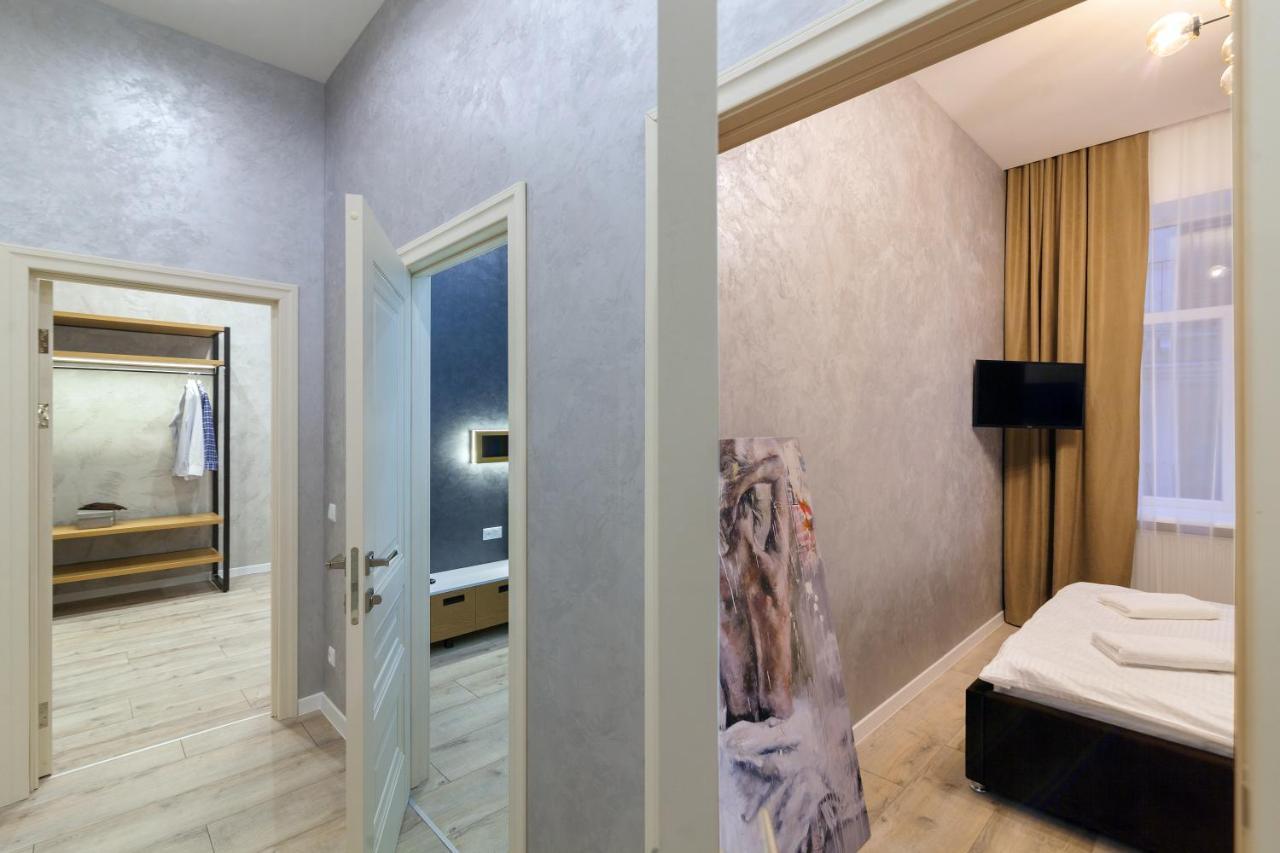 Апартамент З Дизайнерським Ремонтом Lviv Ngoại thất bức ảnh