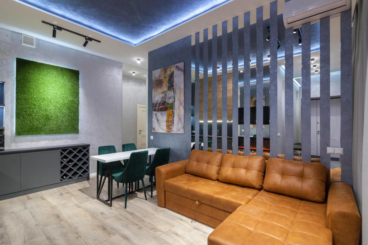 Апартамент З Дизайнерським Ремонтом Lviv Ngoại thất bức ảnh